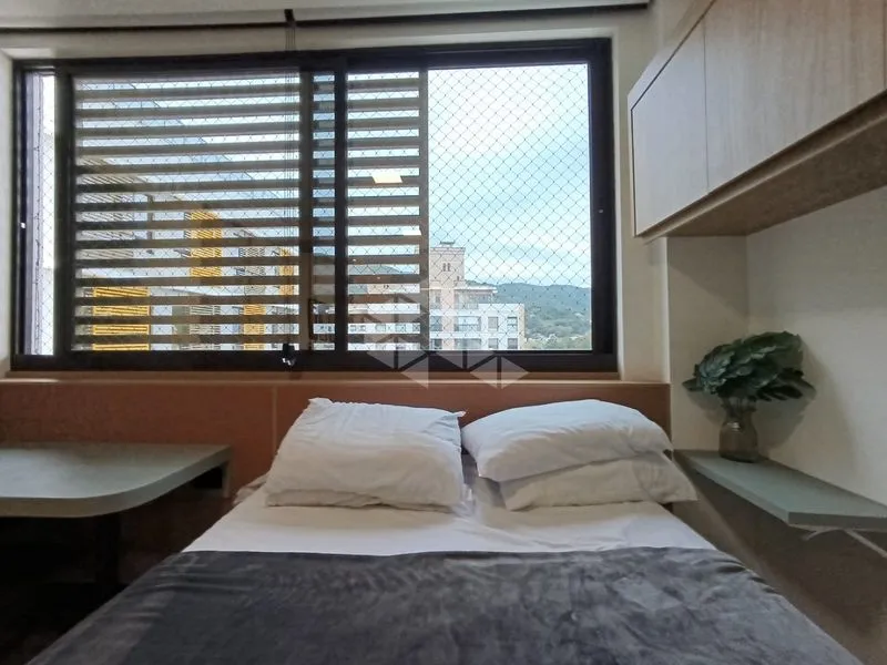 35 m² studio with a washing machine and a home office — photo 21
