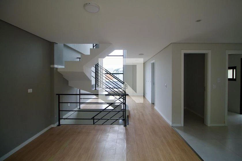 3-bedroom house with floor-to-ceiling windows — photo 11