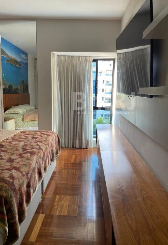 Furnished 190 m² apartment with 4 bedrooms and 4 parking — photo 48