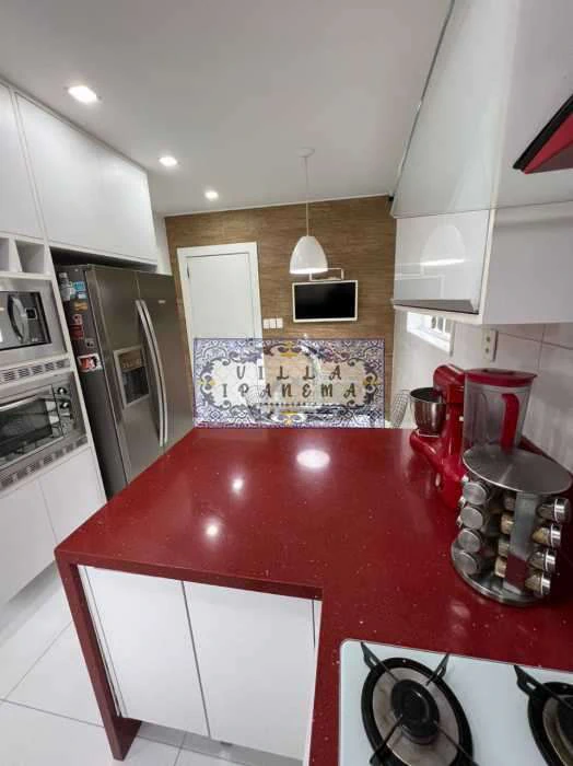 Casa triplex com 420 m² e 5 suítes, área gourmet — photo 17