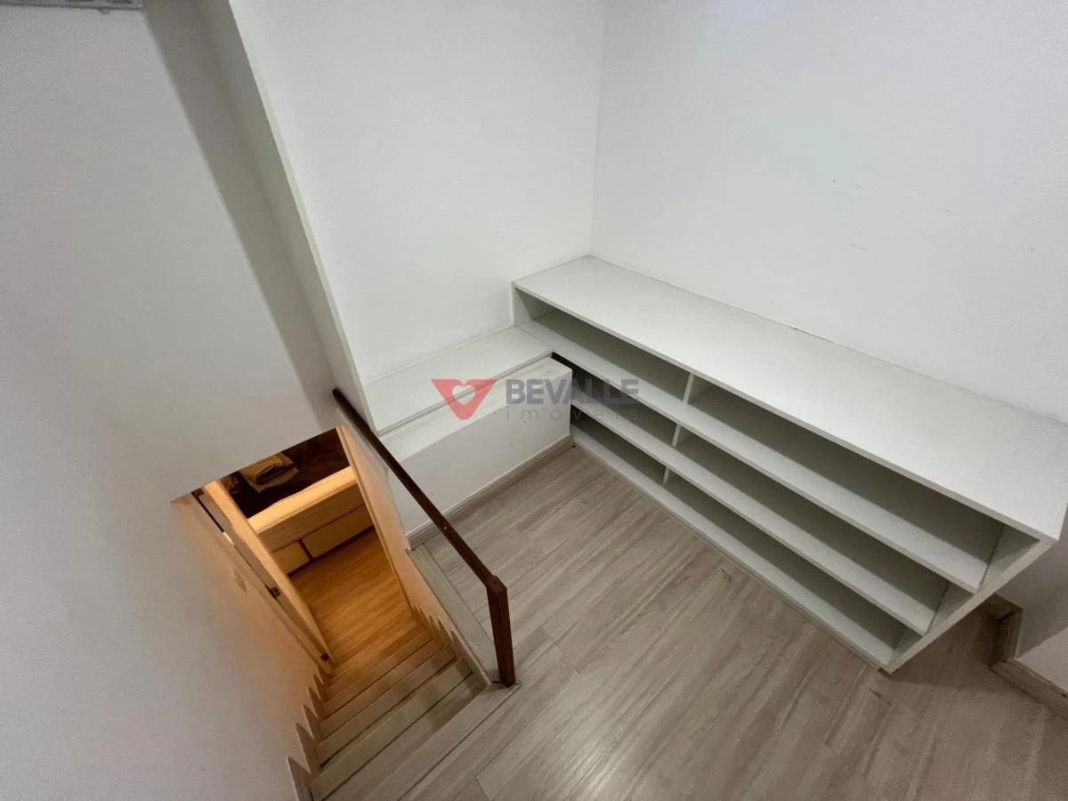 220 m² house with a washing machine and a home office — photo 45
