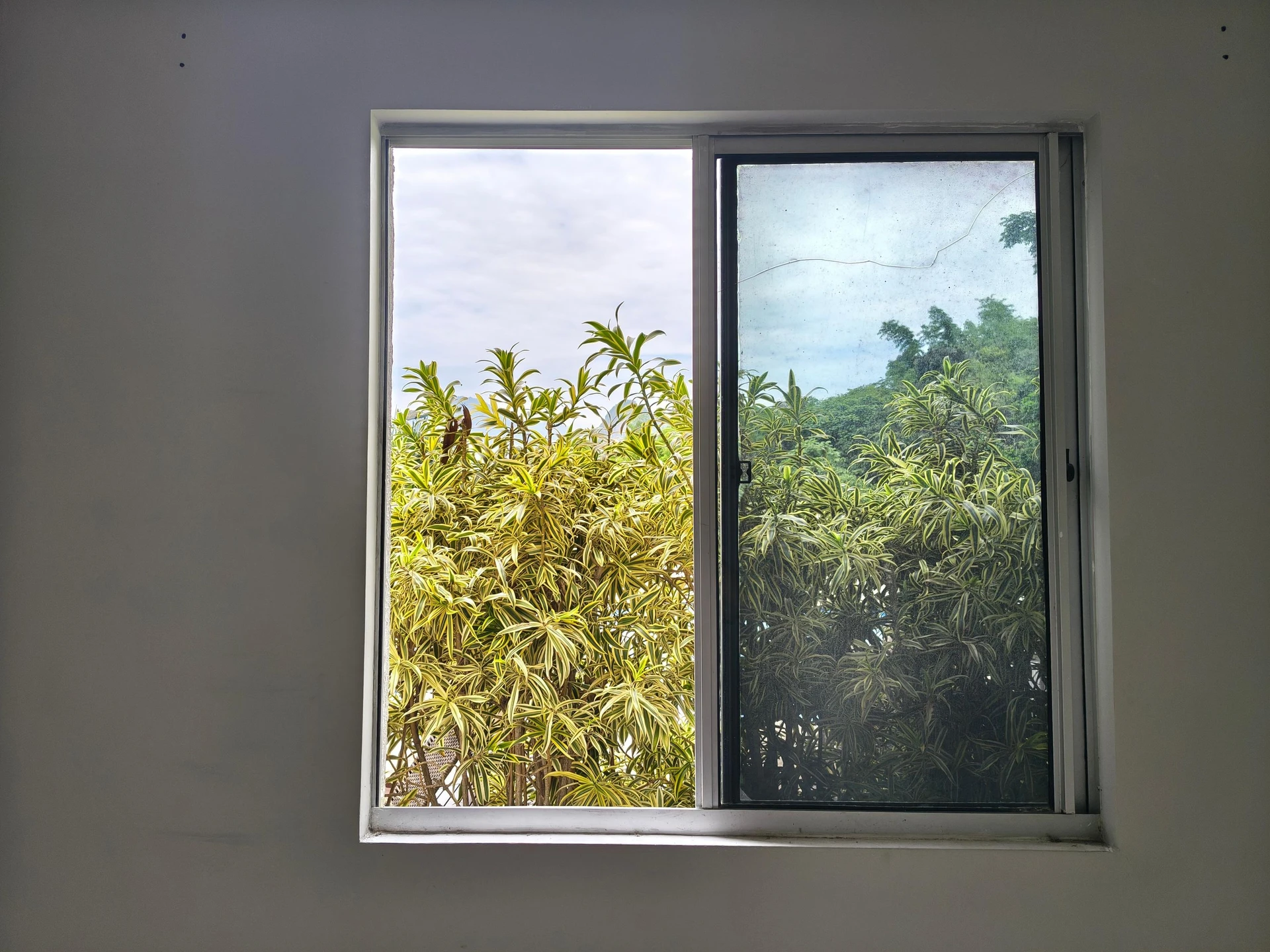 2-bedroom apartment in a building with a pool — photo 28