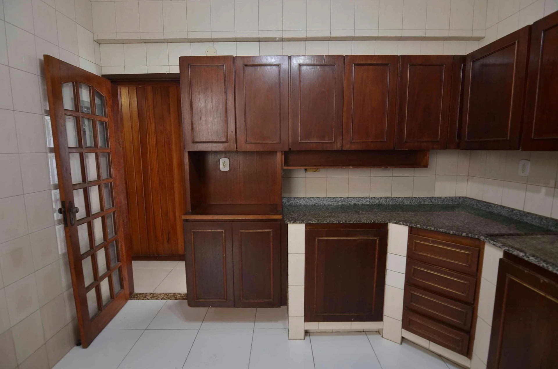 3-bedroom apartment with a park view — photo 12