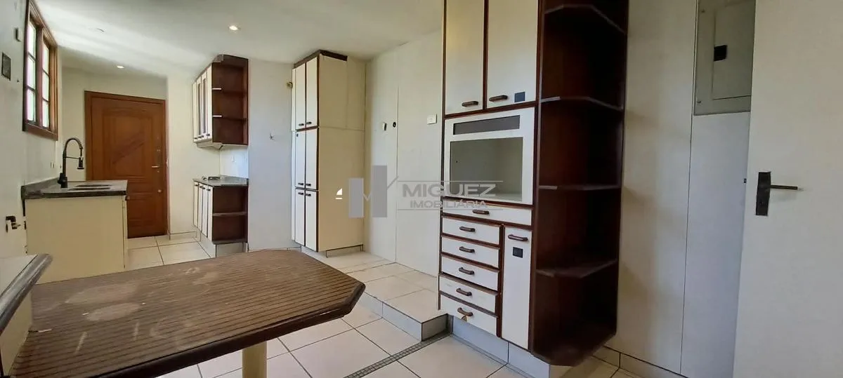 Apartamento de 190 m² com 3 quartos e vaga, cozinha fechada — photo 30