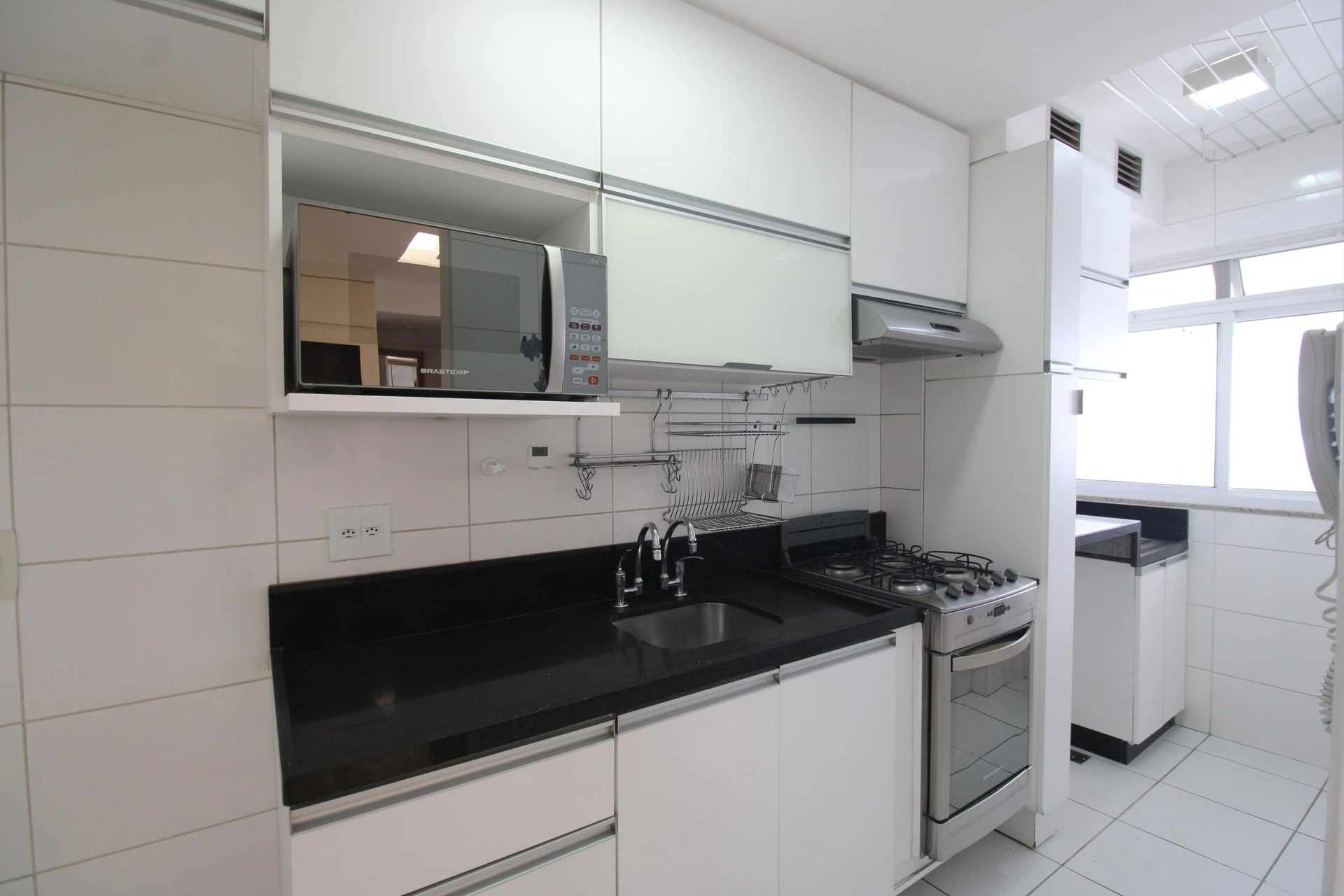 Apartment with 3 bedrooms and 2 bathrooms plus balcony — photo 51