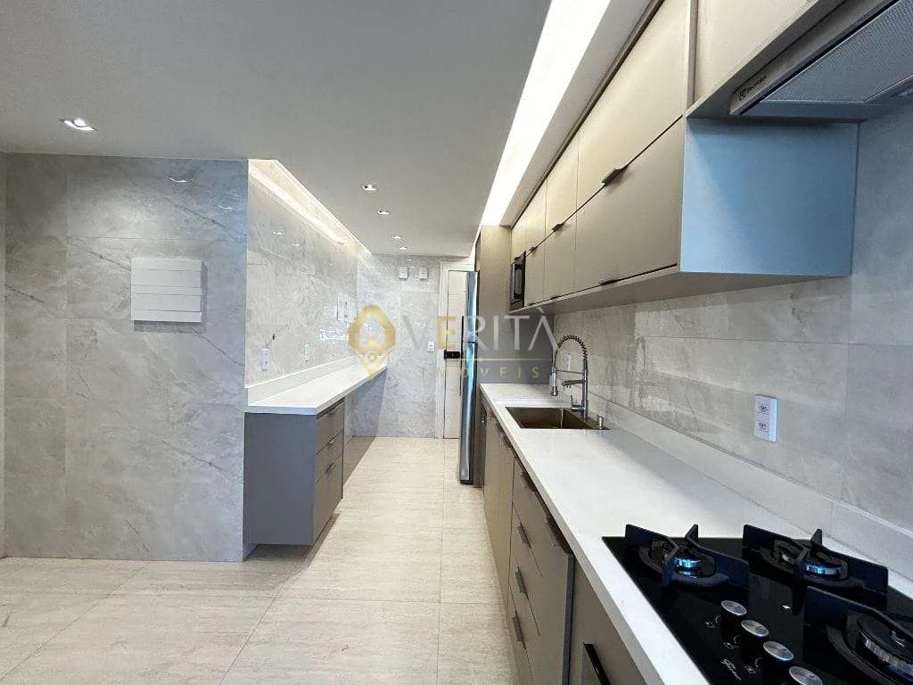 Furnished 3-suite apartment with private BBQ — photo 10