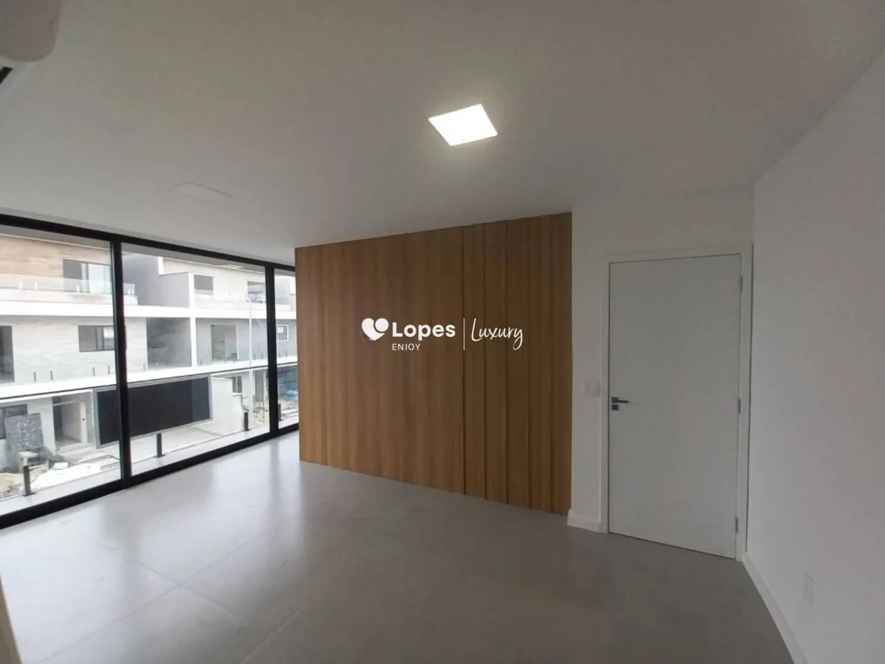 Unfurnished 4-bedroom house with 5 bathrooms and 329 m² — photo 28