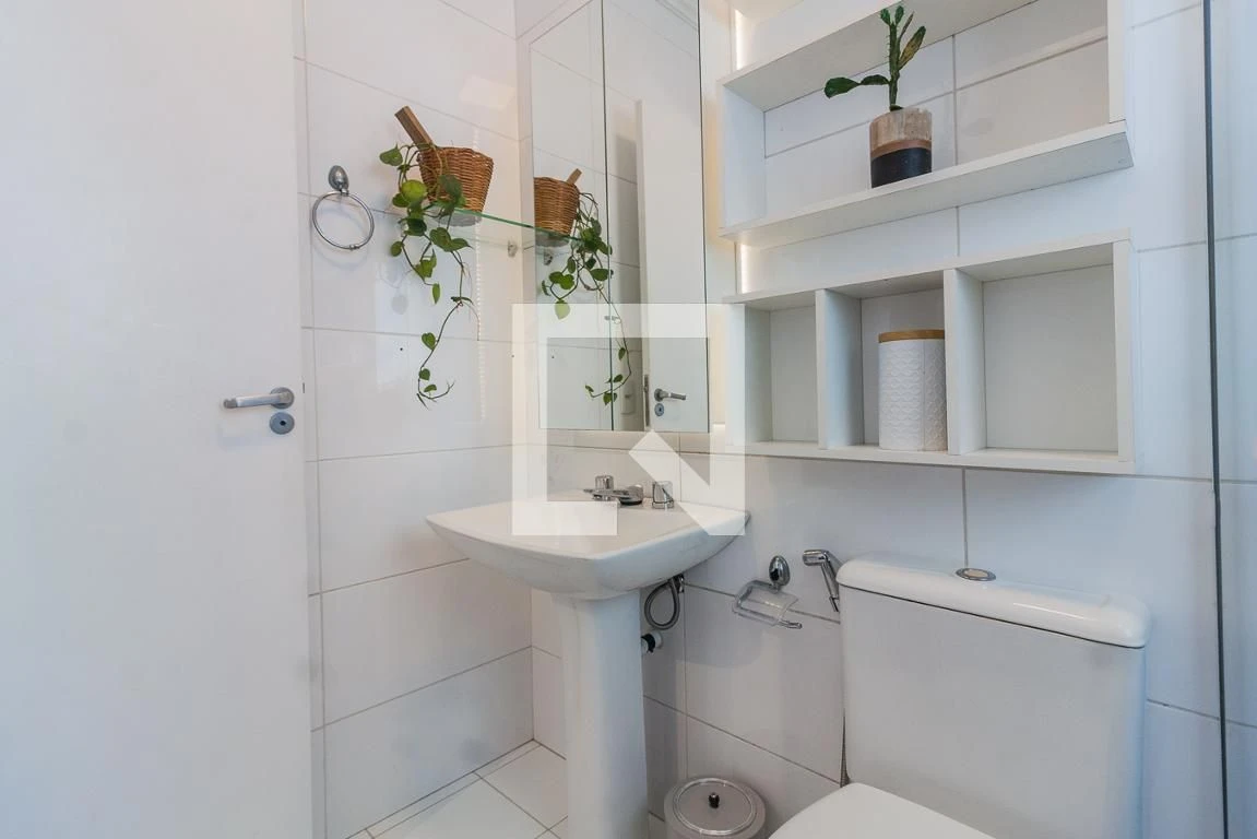 Furnished studio in a building with a pool — photo 26
