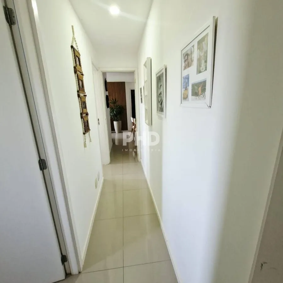 Furnished apartment, 95 m², with floor-to-ceiling windows — photo 40