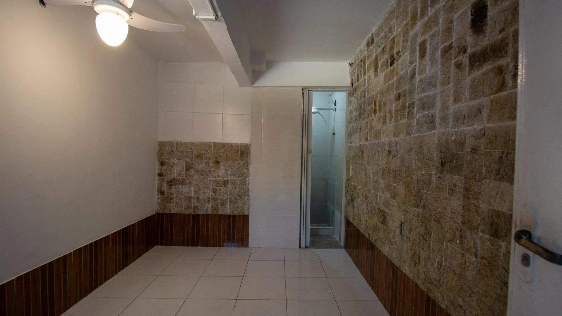 House, 260 m², with a grill on the balcony — photo 40