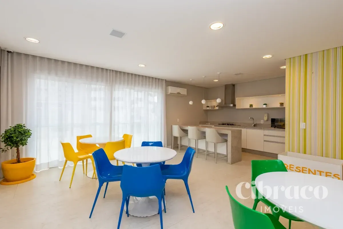 2-bedroom apartment with balcony and 2 parking spots — photo 32