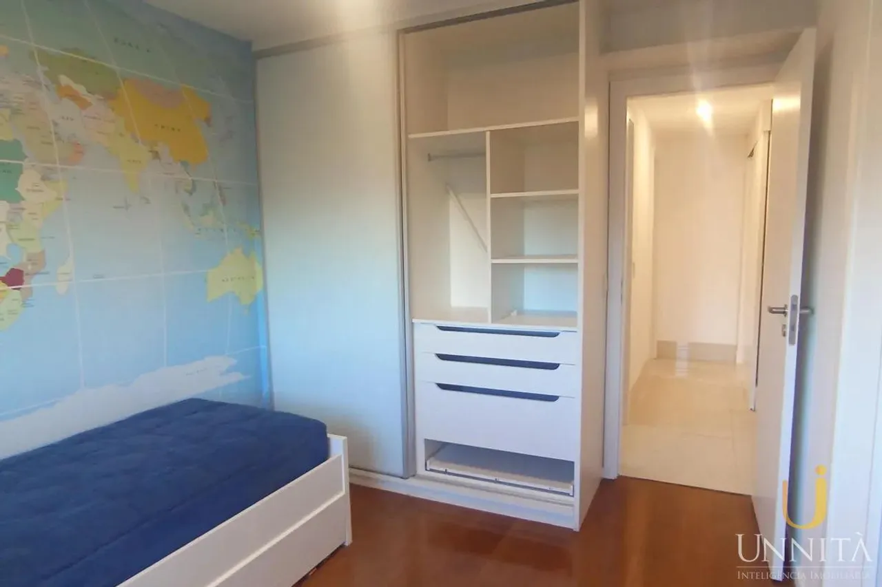 Unfurnished apartment with 3 bedrooms and 3 bathrooms — photo 4