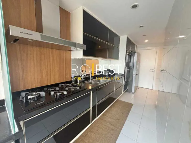 Apartamento com 3 suítes, 5 banheiros e varanda envidraçada — photo 26