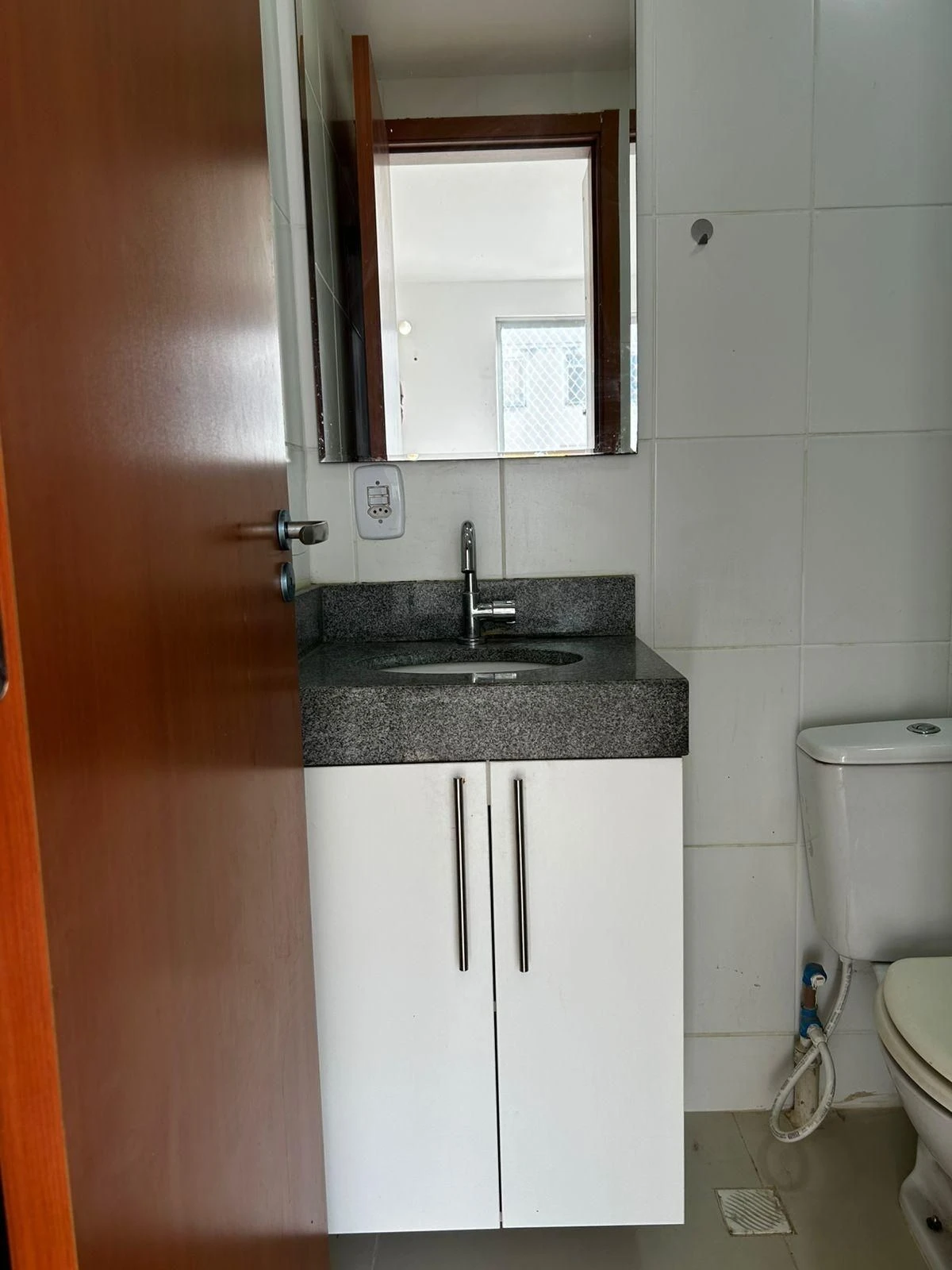 Unfurnished 2-bedroom apartment with 2 bathrooms — photo 8