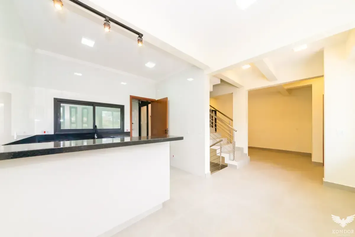 Two-story house with 230 m² and 3 bedrooms, 1 suite — photo 87