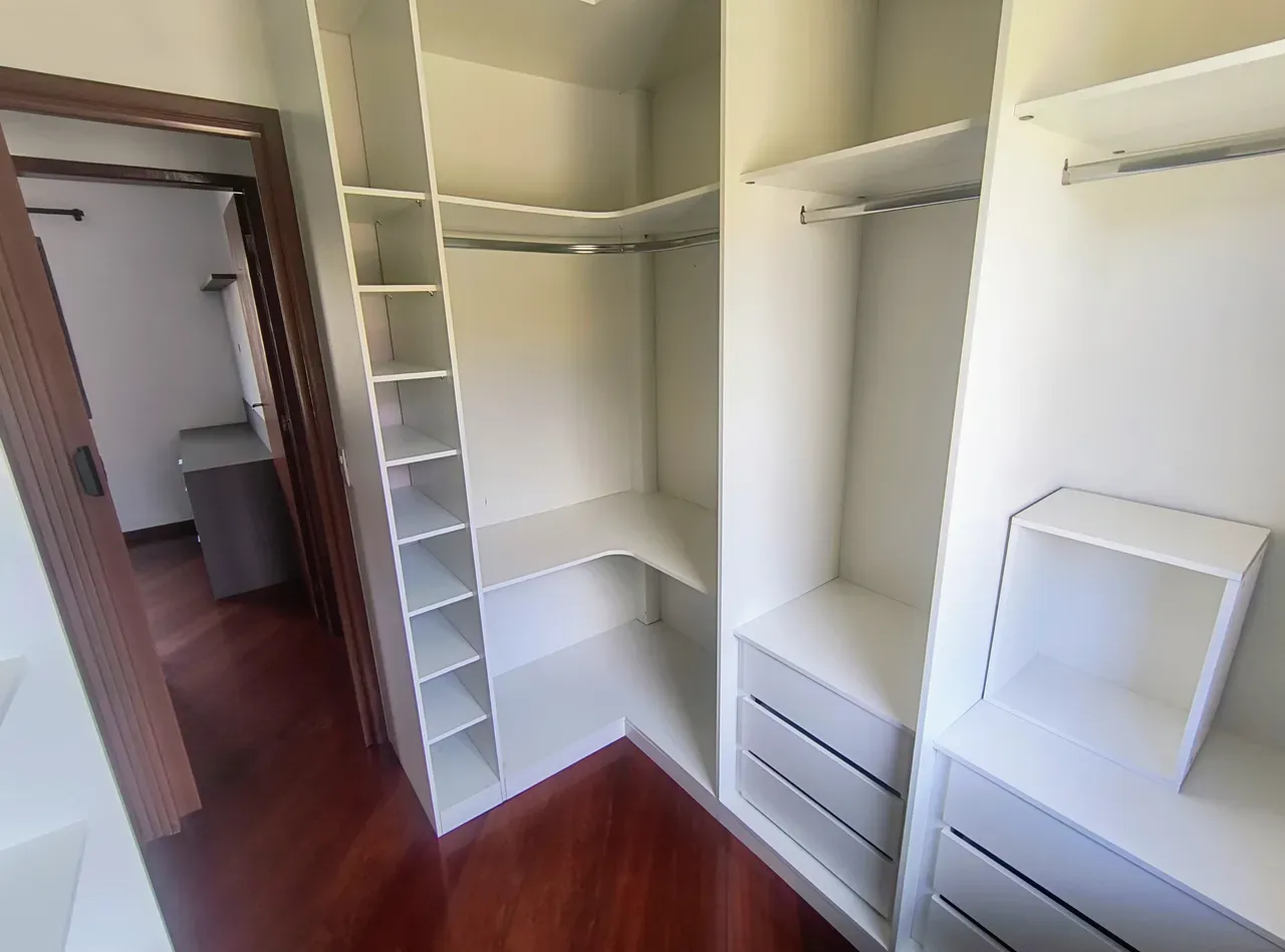 Apartamento de 3 quartos com closet — photo 14