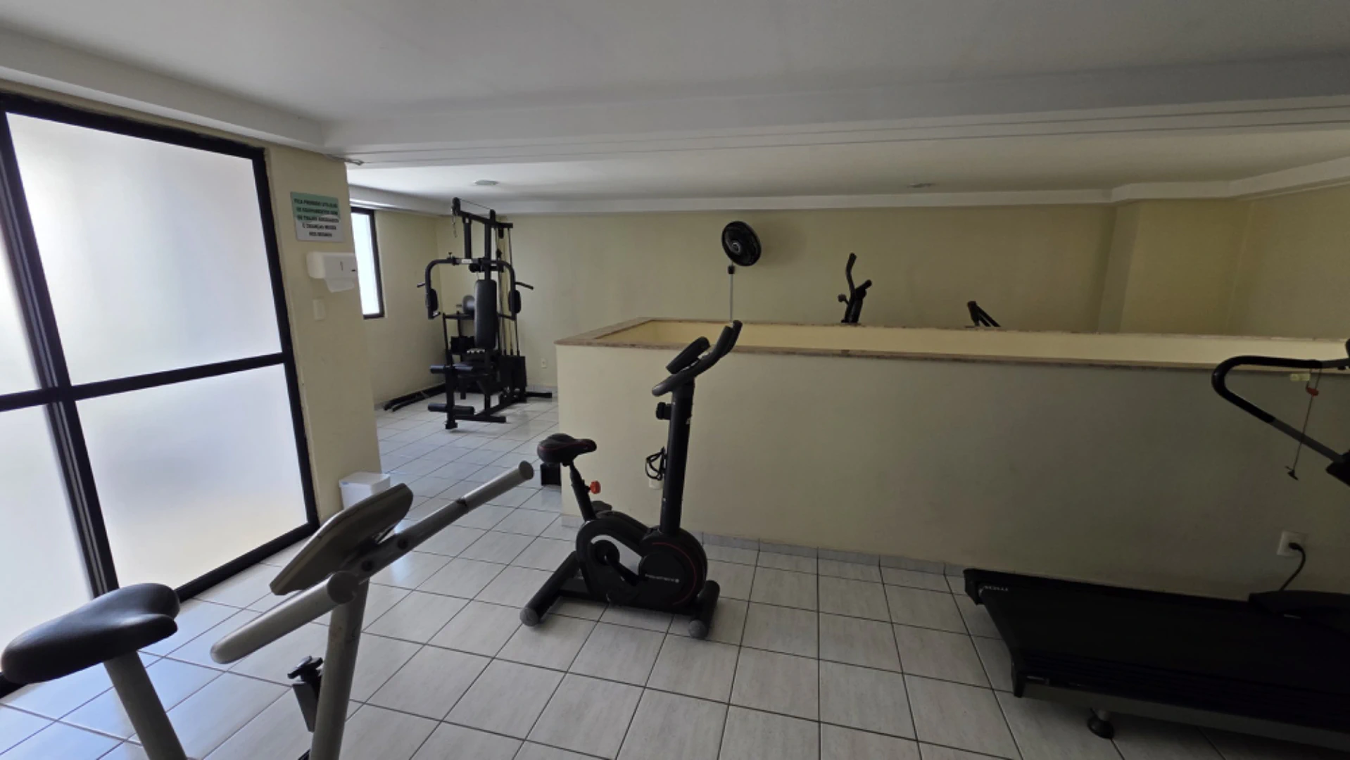 2-bedroom apartment in a building with a gym — photo 14