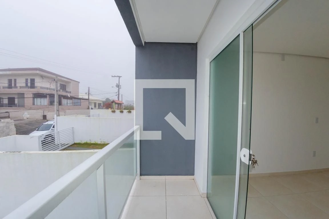 Casa de 3 quartos com varanda gourmet, Santinho — photo 9
