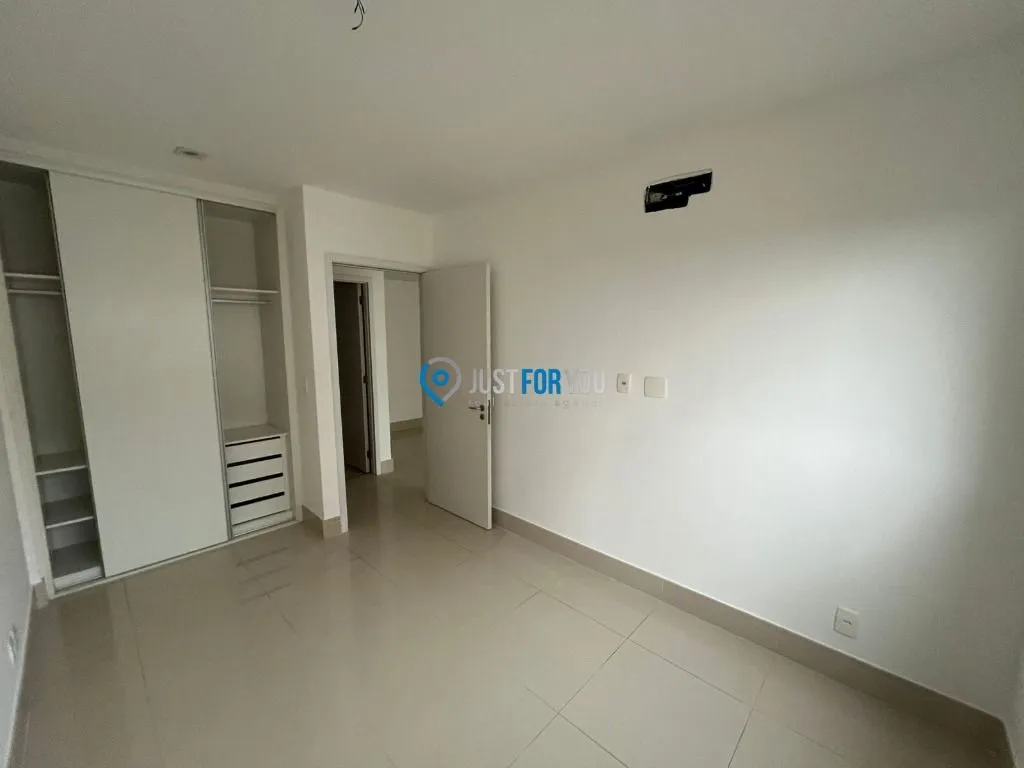 Rental apartment with 2 bedrooms and 1 parking spot — photo 11
