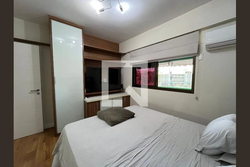 2-bedroom apartment in a building with a gym — photo 21