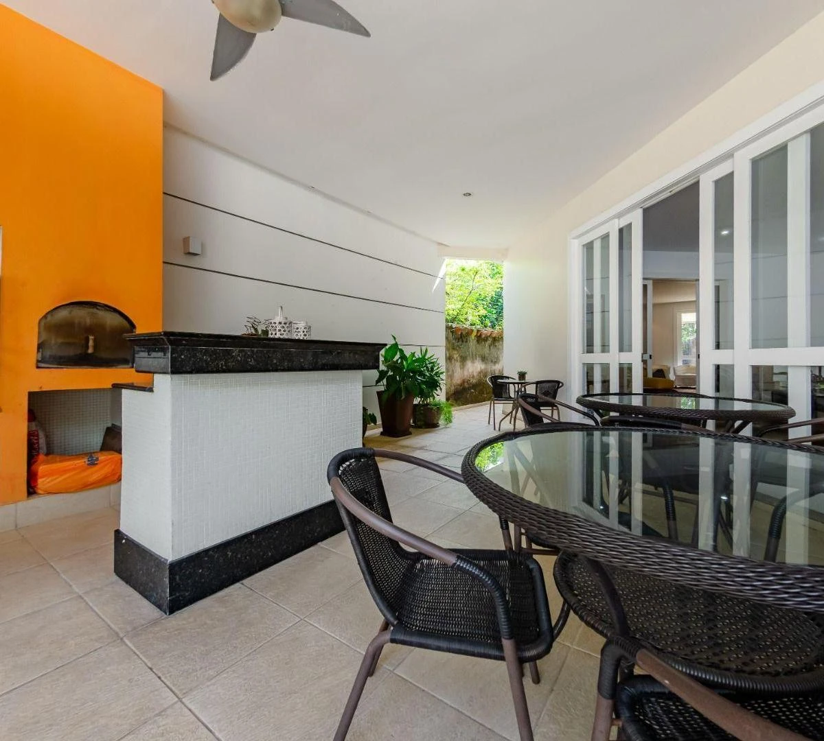Furnished house with 6 bedrooms and 690 m² — photo 16