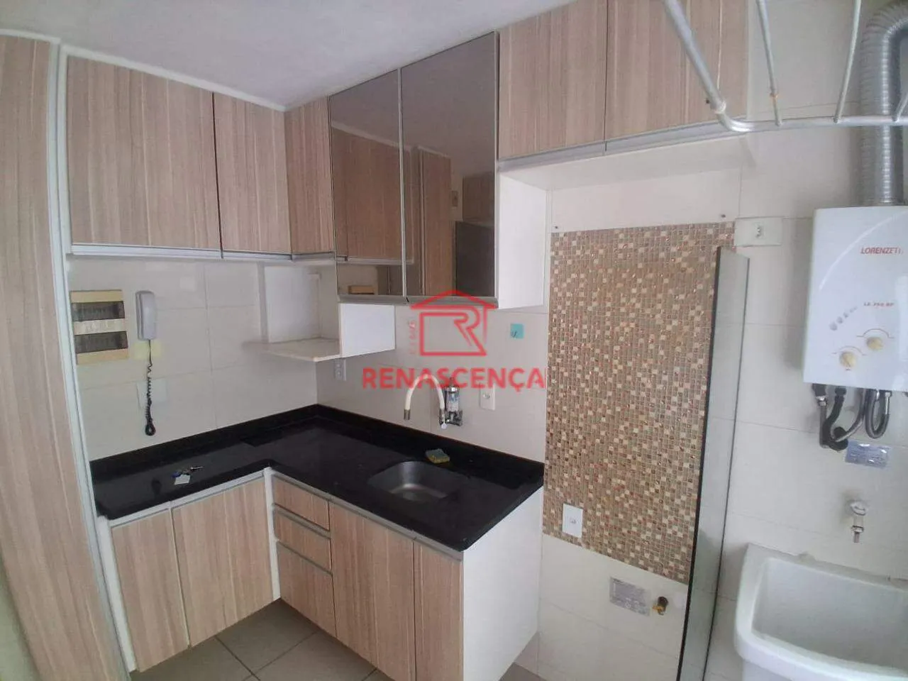 2-bedroom apartment in a building with a gym — photo 8