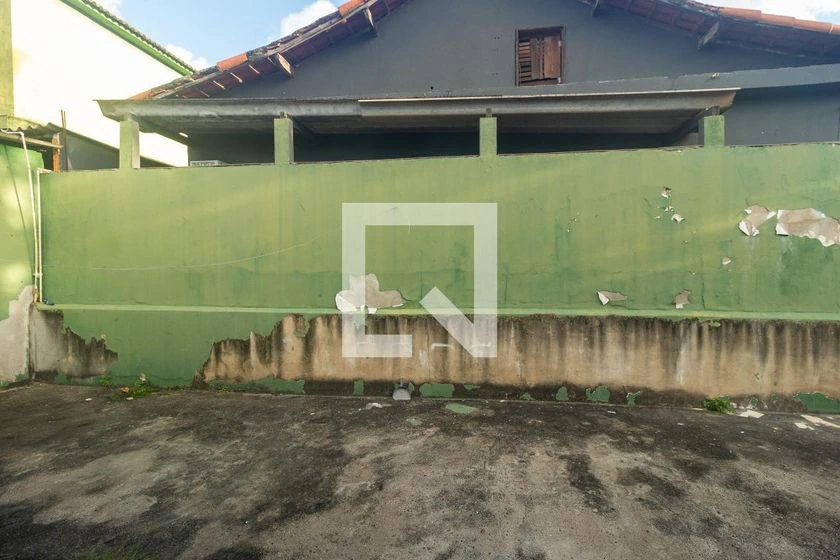 Casa con 2 dormitorios, 1 baño y zona de lavado — photo 26