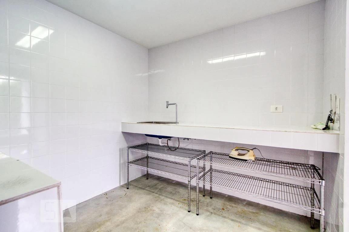 House with 3 bedrooms and 4 bathrooms with a closed kitchen — photo 56