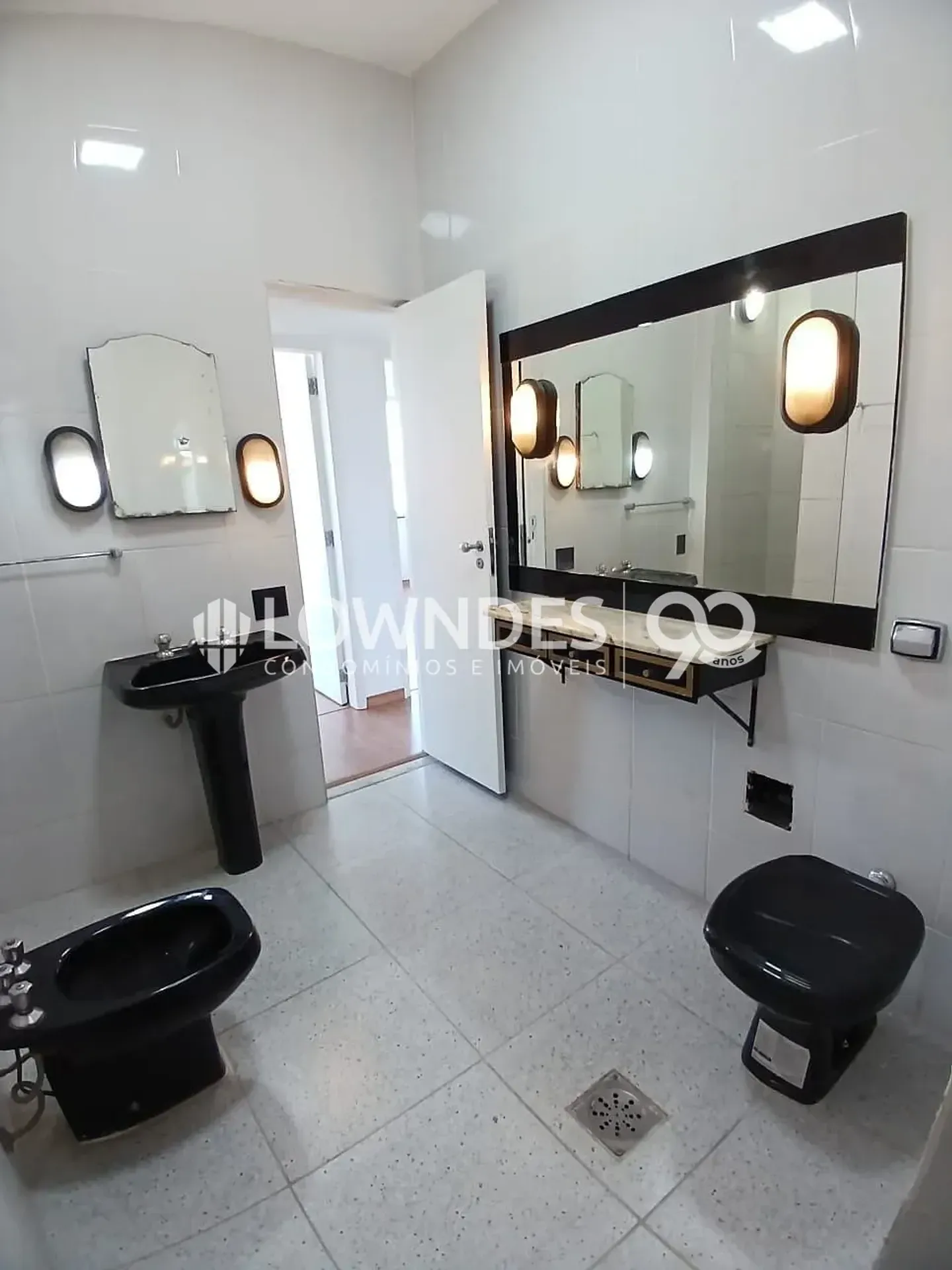 3-bedroom apartment with 1 bathroom and parking space — photo 33
