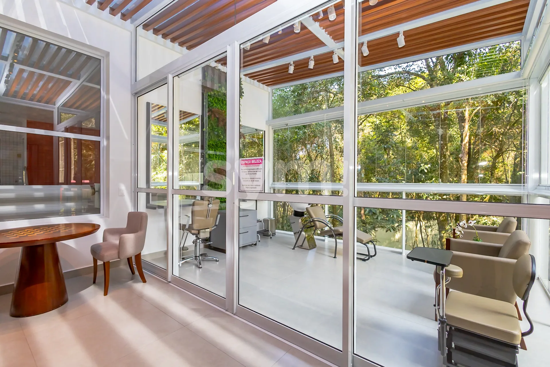 3-bedroom apartment with private BBQ on balcony — photo 40