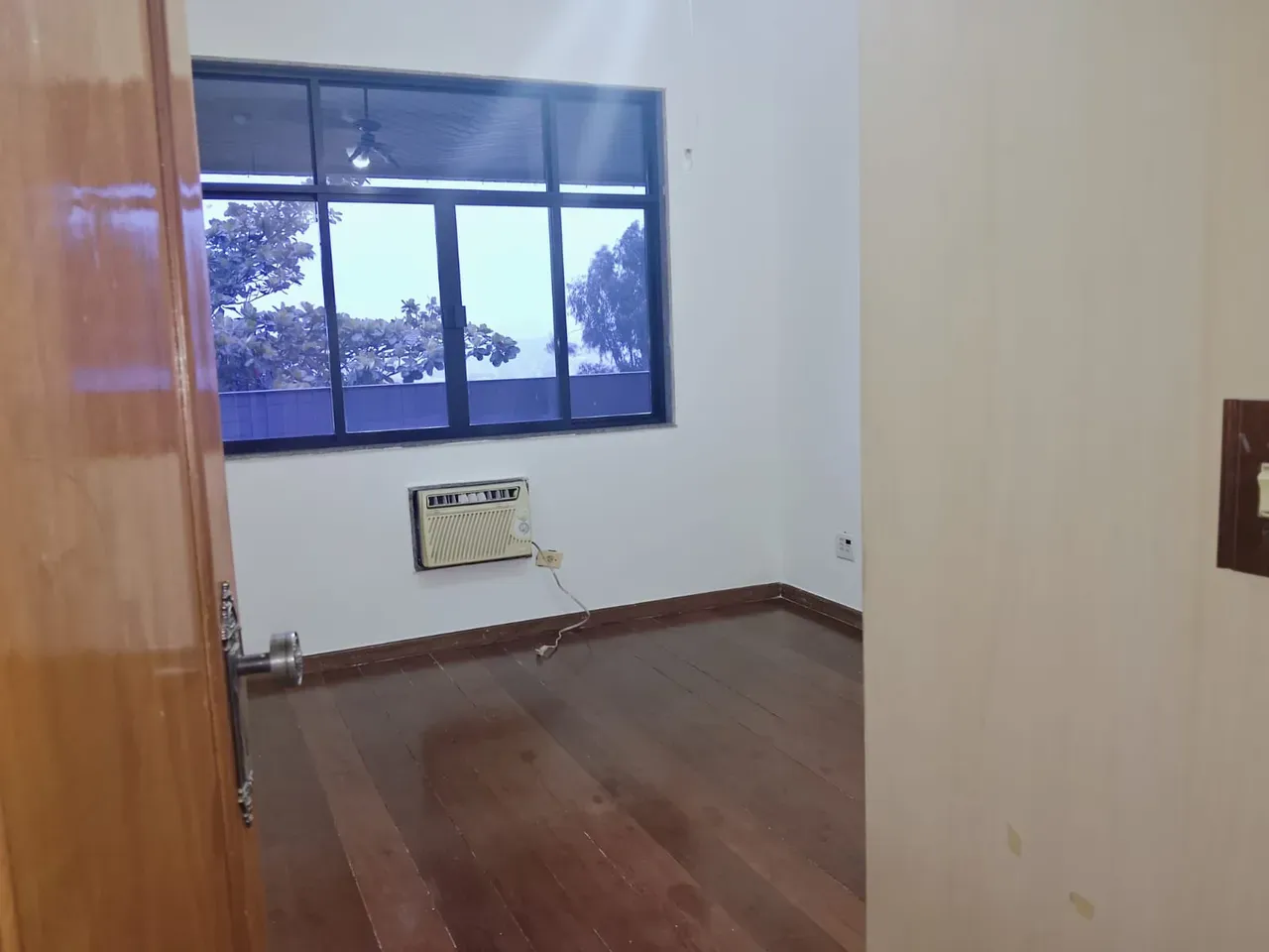 Rental apartment with 3 bedrooms, 3 baths and 140 m² — photo 19