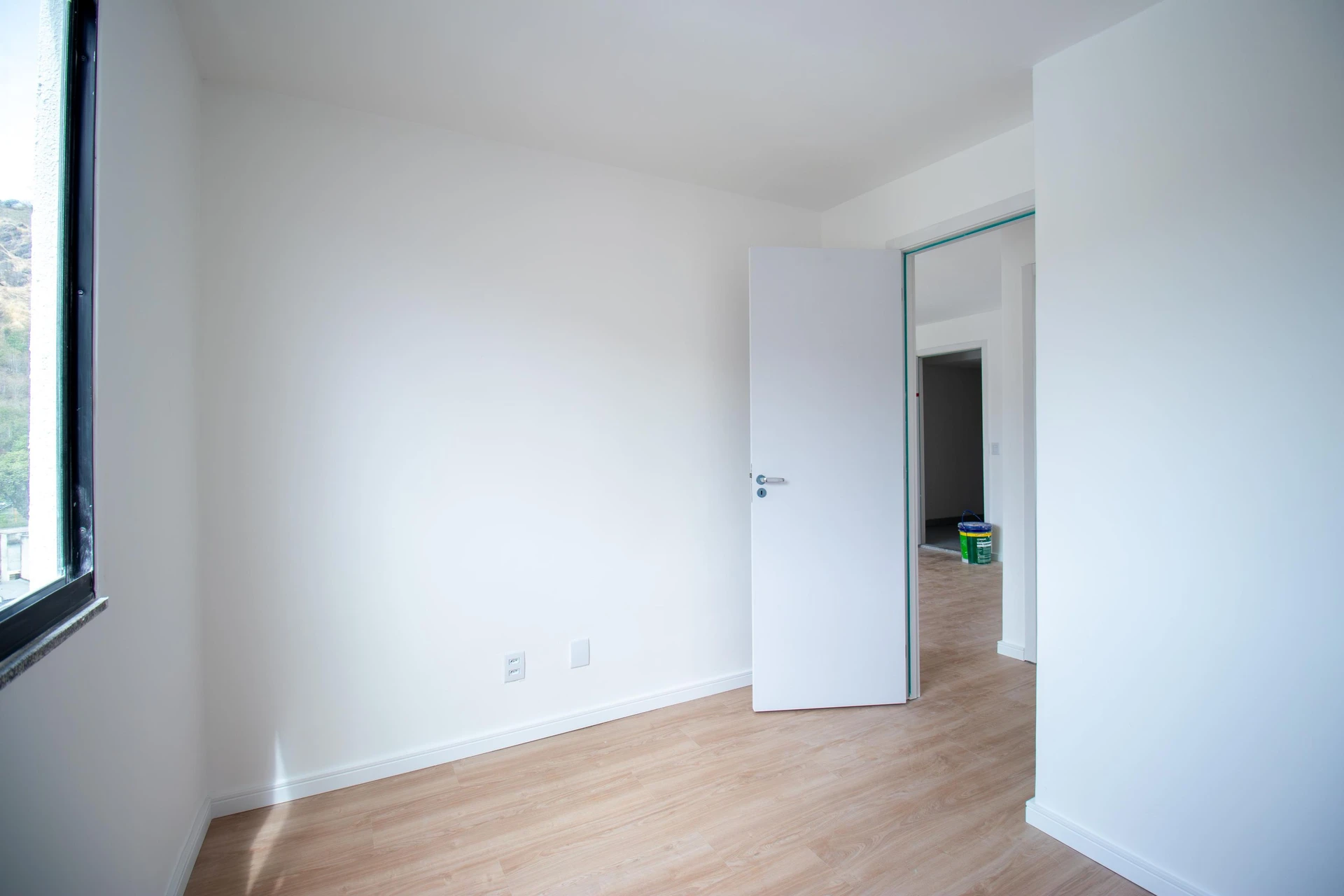 Rental apartment with 2 bedrooms, balcony and private garden — photo 13