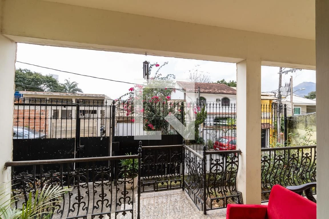 Casa de 2 andares com 238 m², 3 quartos e jardim — photo 5