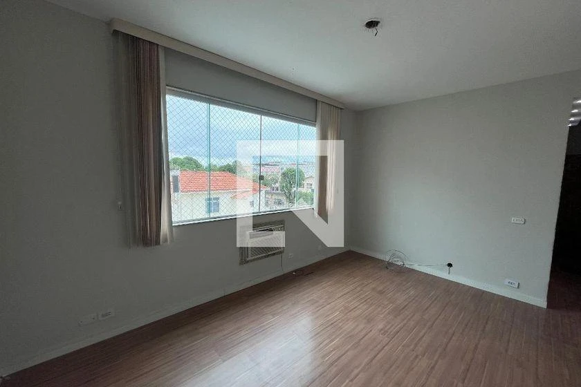 Деревянный пол или ламинат и 3 спальни: квартира 90 м² — photo 24