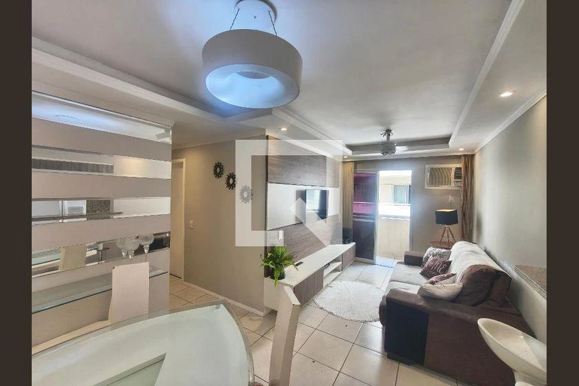 2-bedroom apartment with a home office