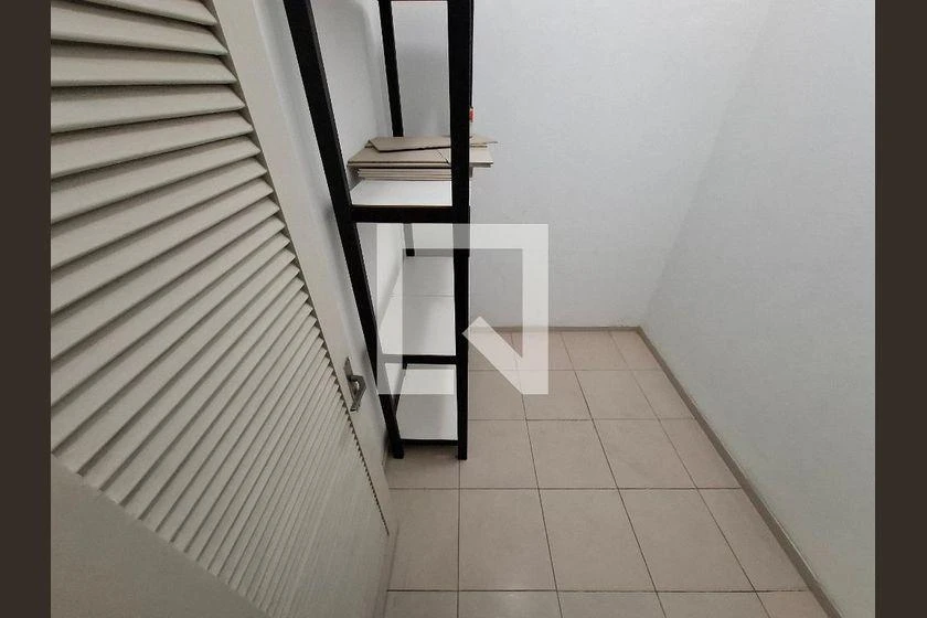 Home office in a 4-bedroom apartment, 140 m² — photo 41