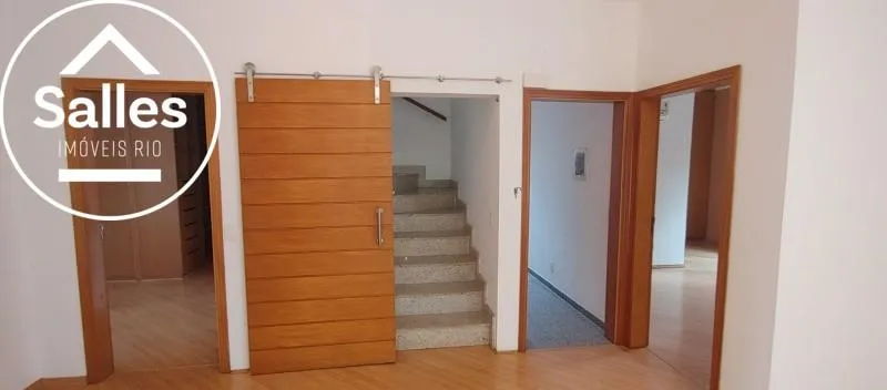 Casa sem mobília com 4 quartos, 5 banheiros e varanda — photo 25