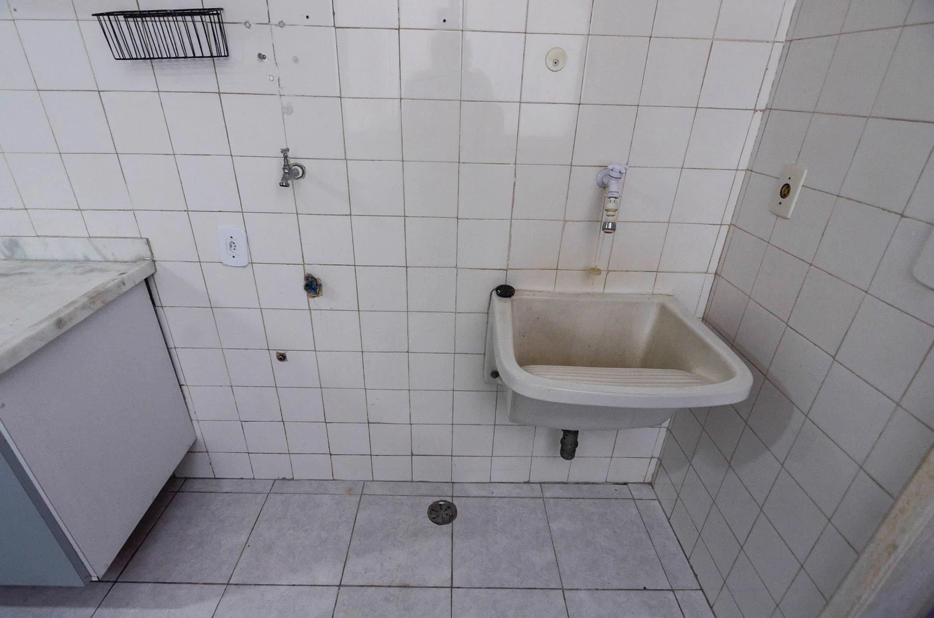 Unfurnished apartment with 2 bedrooms and a balcony — photo 38
