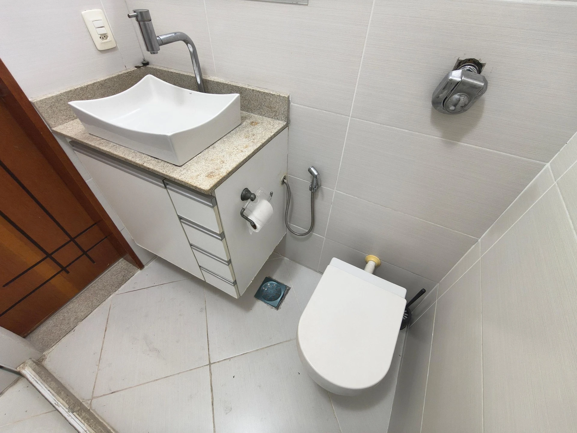 Mountain view in a 2-bedroom apartment, 60 m² — photo 27