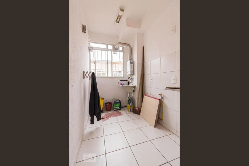 Apartamento sem mobília com cozinha fechada e 2 quartos — photo 52