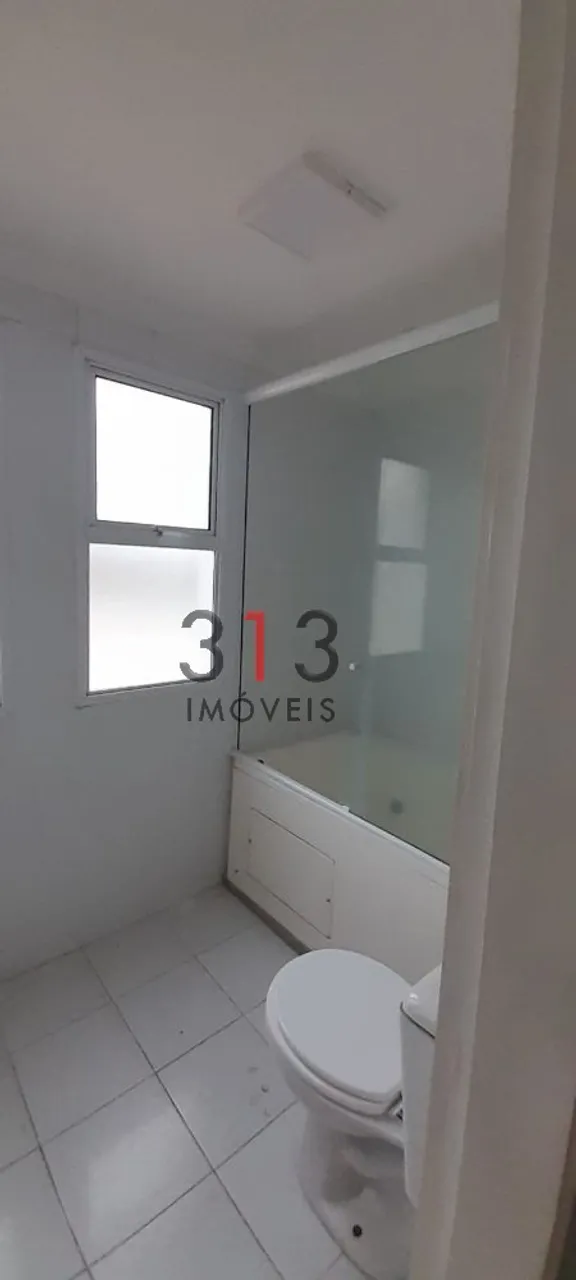 4-bedroom house with a bathtub — photo 5