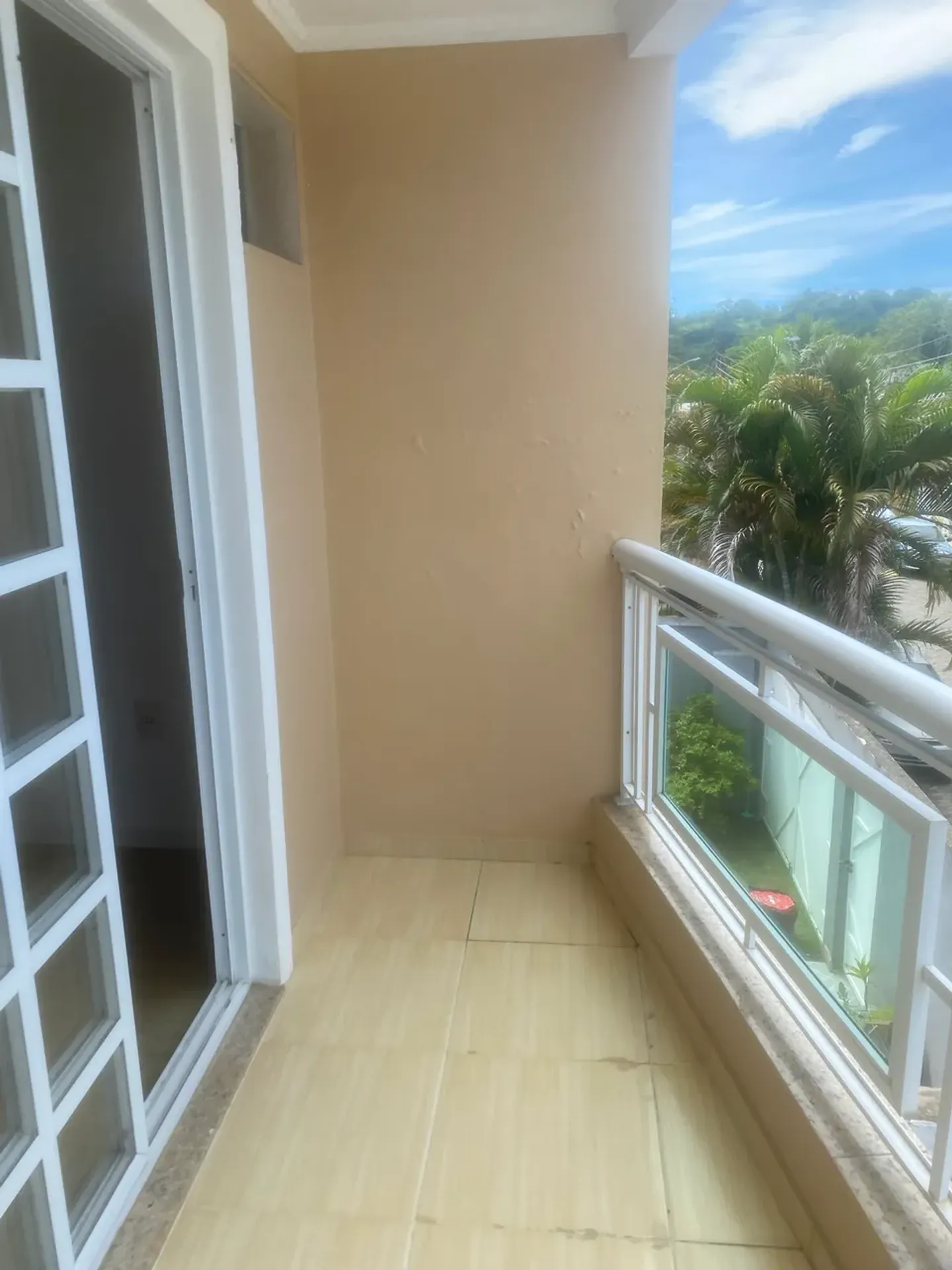 House, 200 m², with a grill on the balcony — photo 22