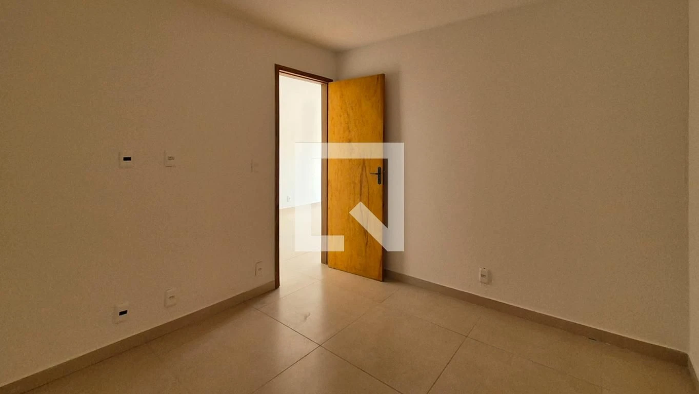 2-bedroom apartment with balcony and mountain view — photo 5