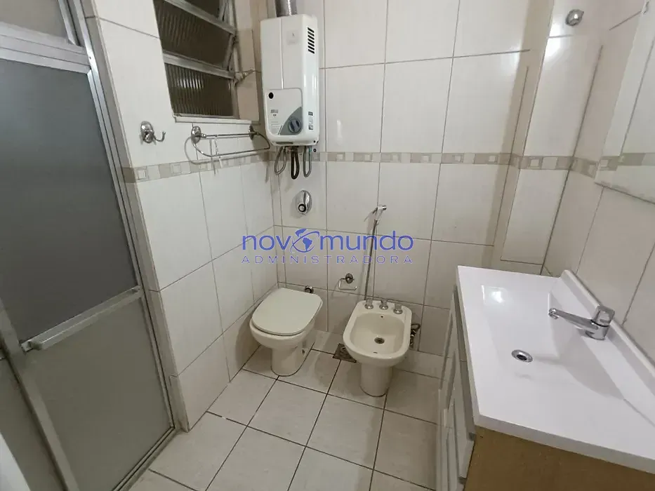 Unfurnished 2-bedroom apartment with 2 bathrooms — photo 4