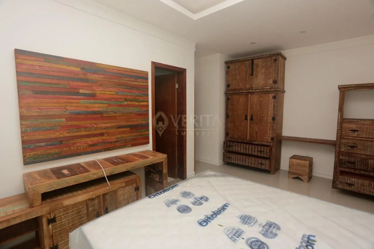 House with 7 bedrooms and 10 baths, 3200 m² and pools — photo 27