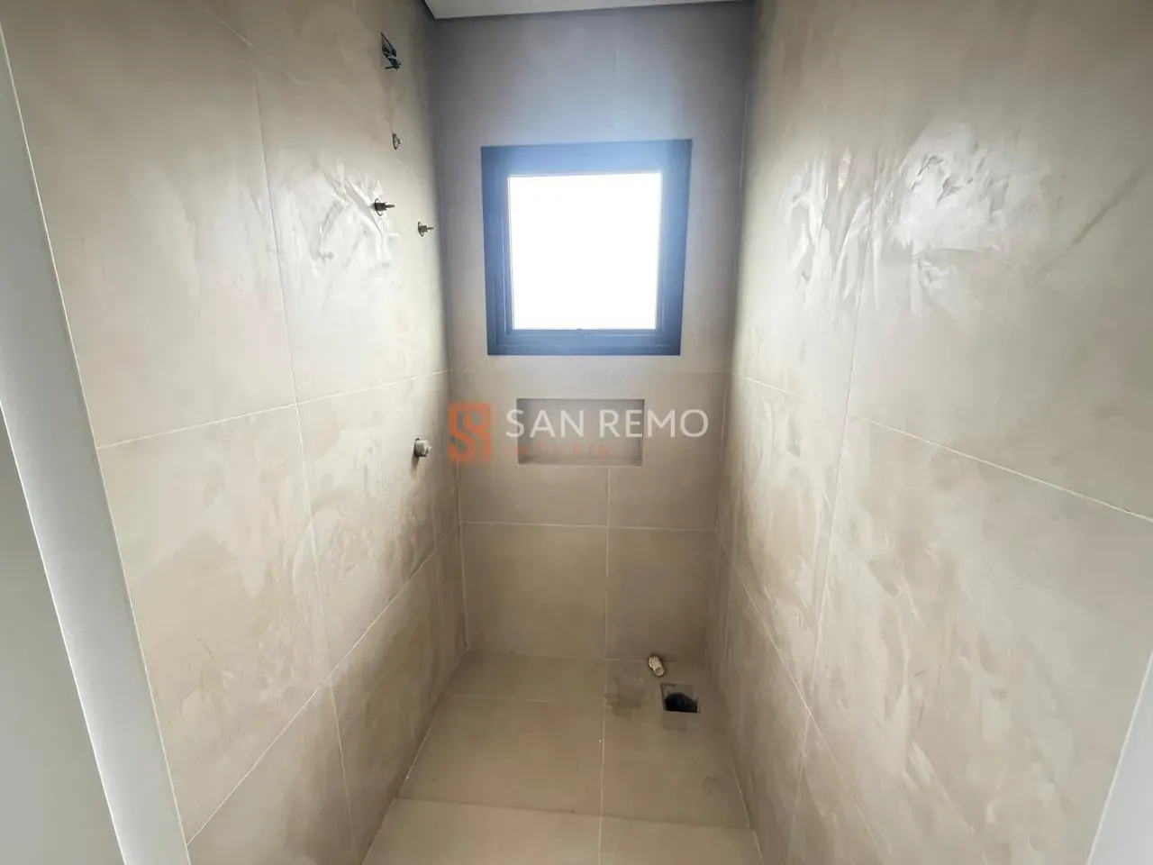 House, 158 m², with a glass-enclosed balcony — photo 11