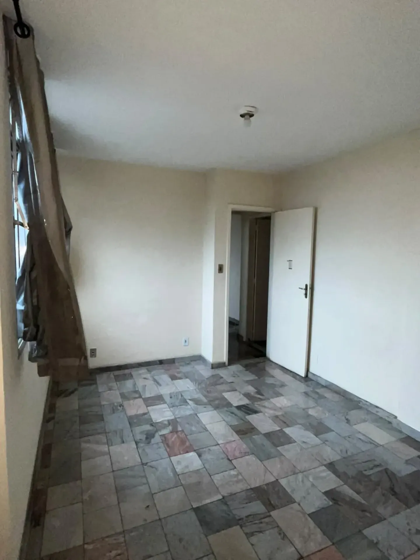 1 quarto e banheira: apartamento de 45 m² — photo 3