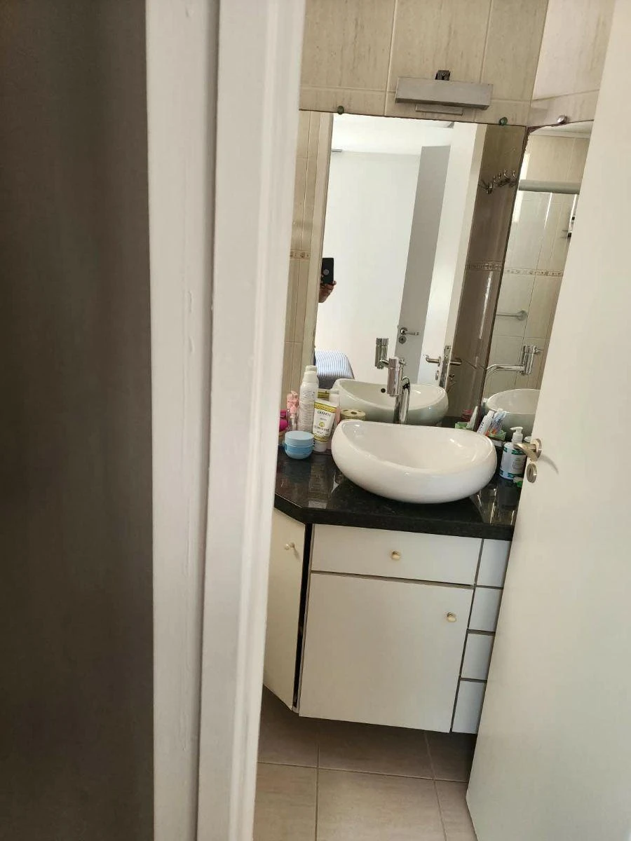 Wood or laminate floors in a 3-bedroom apartment, 100 m² — photo 5