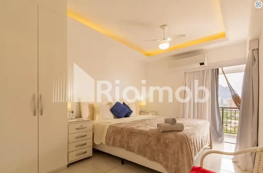 Furnished apartment with balcony and a gas stove kitchen — photo 16