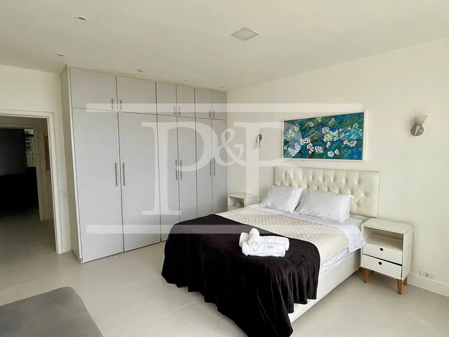 Furnished 4-bedroom apartment with open-plan kitchen — photo 16